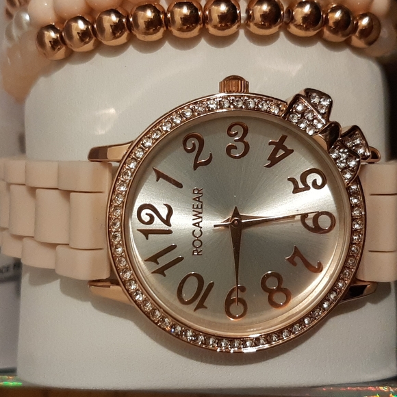 Rose, gold, Pink ROCAWEAR Watch and Bracelet Gift Set BNIB Rare - Picture 8 of 9